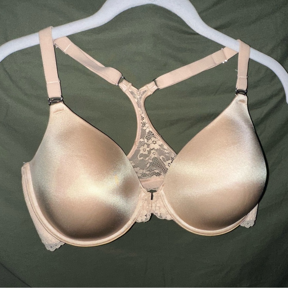 Maidenform Cream Lace Racerback Bra